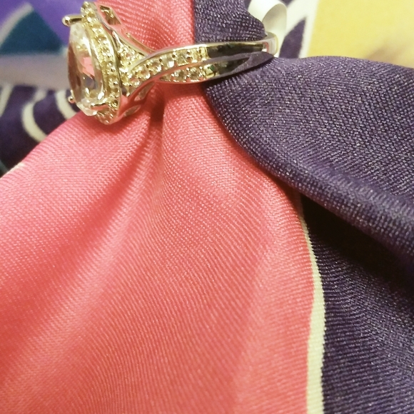 White Sapphire ring sterling silver size 7 - Picture 4 of 6